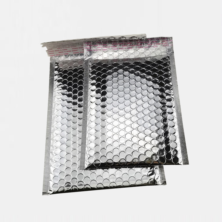 Glamour Cool Shield Metallic Thermal Bubble Mailer